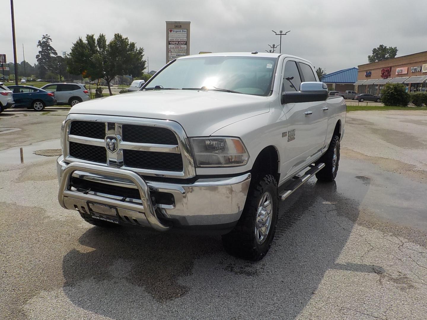 2015 White /Gray Ram 2500 SLT (3C6TR5DT1FG) with an 5.7-Liter 8 Cylinder Engine engine, Automatic transmission, located at 1617 W Church Street, Livingston, TX, 77351, (936) 327-3600, 30.710995, -94.951157 - 3/4 ton 4X4!! These kind are hard to find!! 5.7L HEMI!! - Photo#3